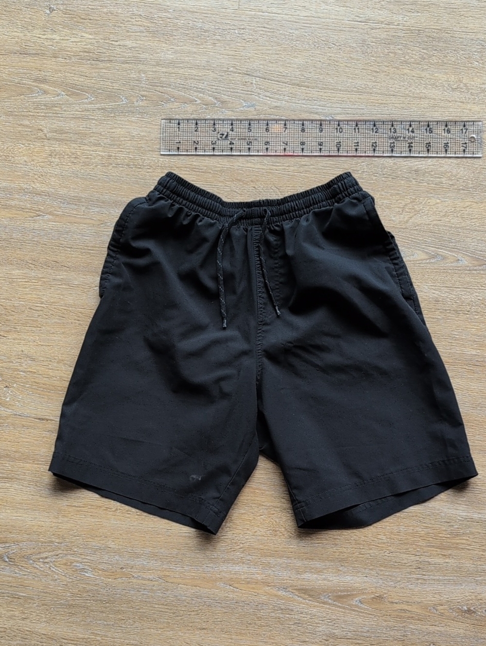 Men's Columbia Lightweight Black Athletic Shorts, Small